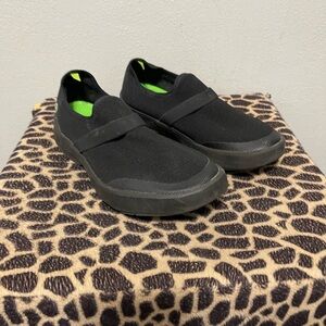 Oofos Recovery OOmg Low Slip On Comfort Shoes Black Mesh Casual Womens 11